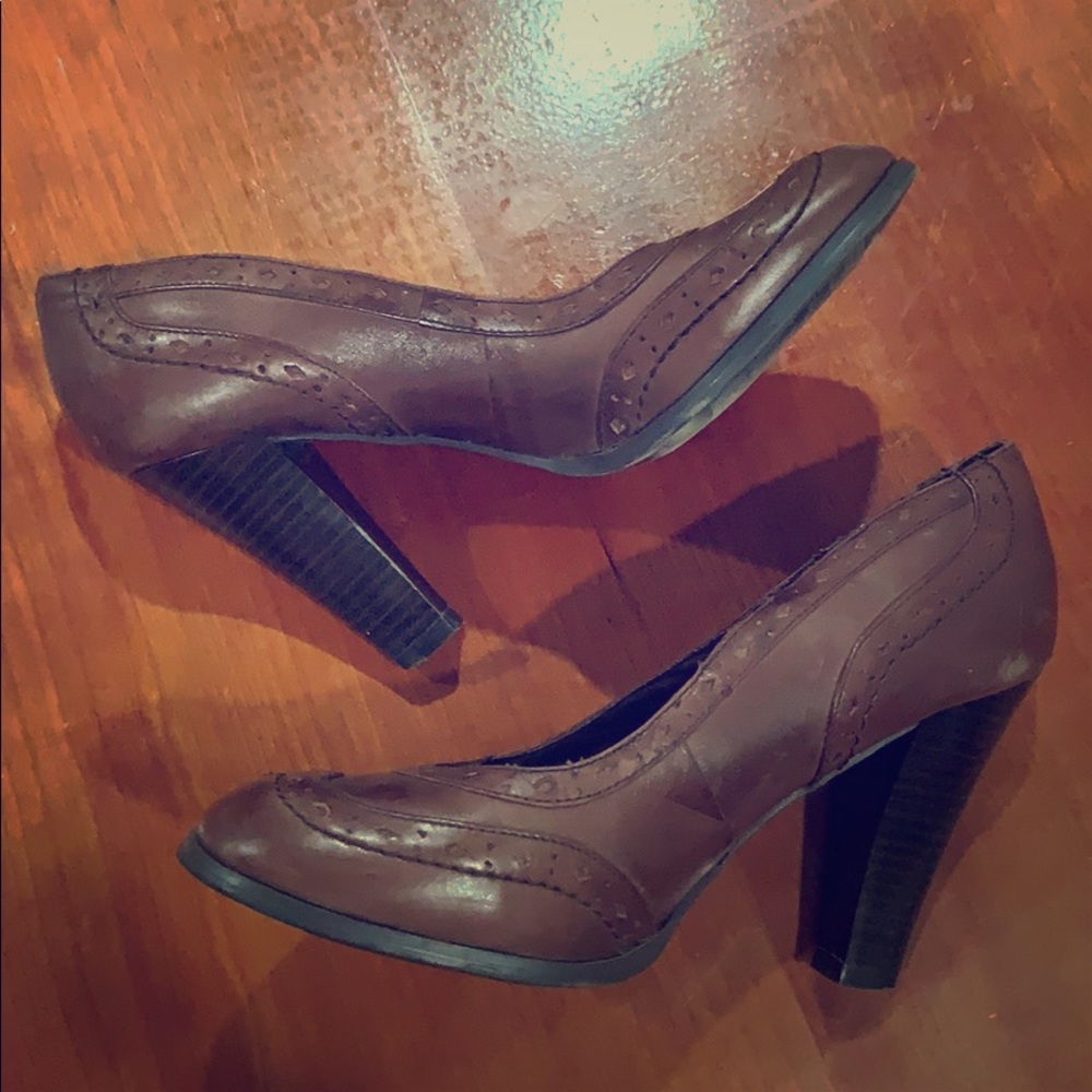 Mossimo brown comfortable heels